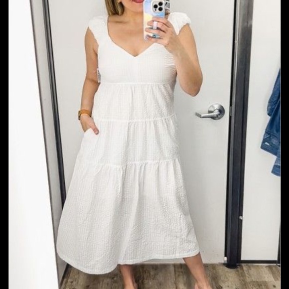 Old Navy Dresses & Skirts - Old Navy | Tiered Seersucker All-Day
Dress in White Size L